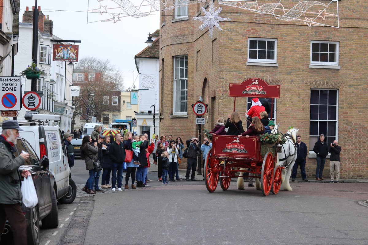 McMullens_pubs's tweet image. Just heard from Santa Fergus Claus who will be back again this year in #Hertford on Christmas Eve taking students from the local school for a ride on our Dray! We'll be parading from 11am handing out sweet treats for little ones and something stronger for the adults!