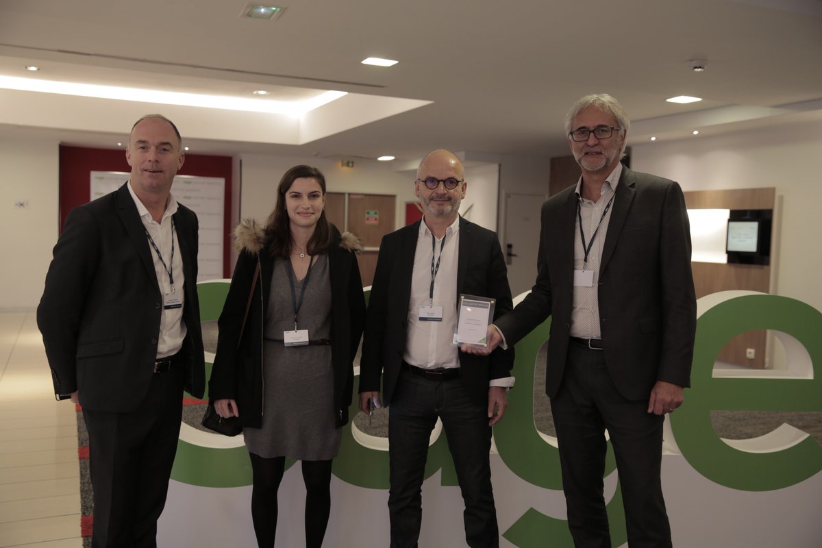Bravo aux aux équipes de <a href="/DANPHILCCSSAGE/">DANPHIL CONSEILS</a> et notamment à Dany JOUHANNEAU pour la remise du <a href="/SageFrance/">Sage France</a> d'honneur lors du #sagepartnersessions ! Avec <a href="/EricLEGOFF/">Eric LE GOFF</a>  <a href="/LoustaneauJ/">Jerome Loustaneau</a> et Joséphine Le Goff.