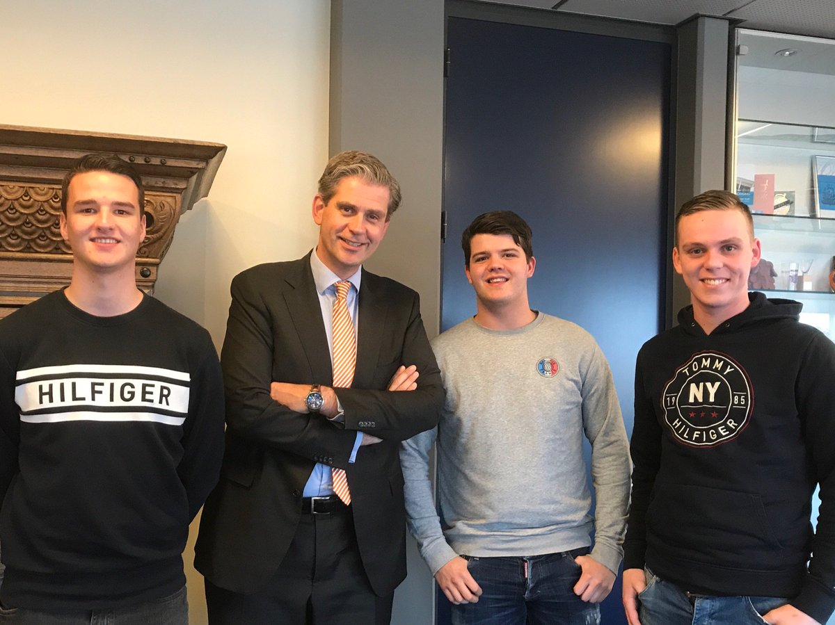 Zojuist had ik Julius, Daan en Jens op bezoek, studenten van de opleiding integrale veiligheidskunde aan de Hogeschool Inholland Rotterdam voor een leuk en goed interview voor hun studie. Goeie kerels! @inholland @inhrotterdam