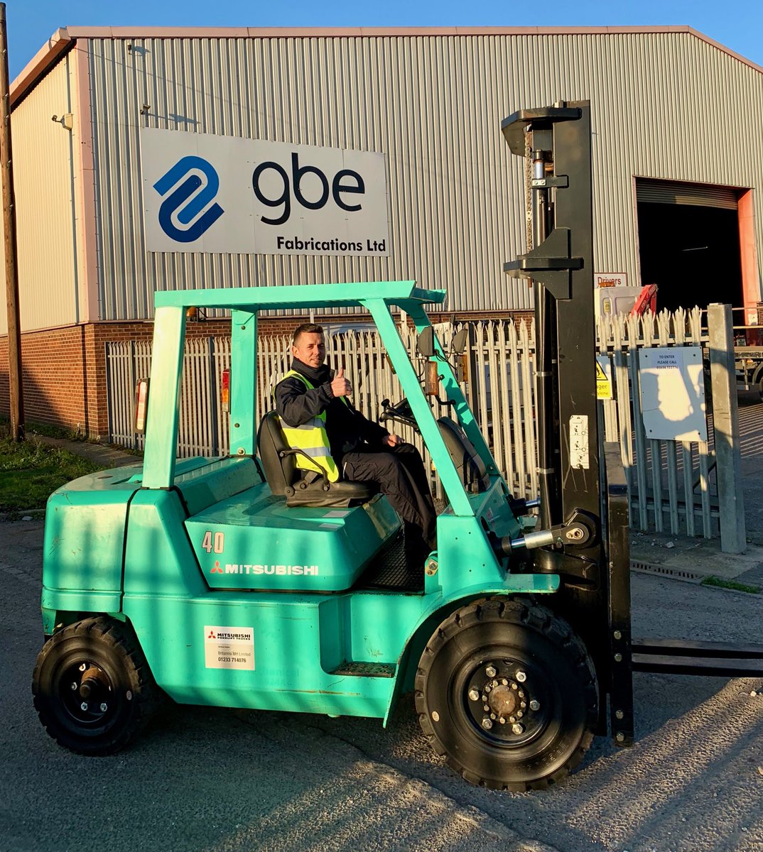 Slater1Chris's tweet photo. A heavy duty Mitsubishi 4 Tonne Diesel is just what this Customer needed in Kent #WhenReliabilityIsEverything ⁦@BritanniaMHLtd⁩ ⁦@UKMitsubishi⁩ ⁦@bronzeforklifts⁩ https://t.co/NbGwM6ldTr