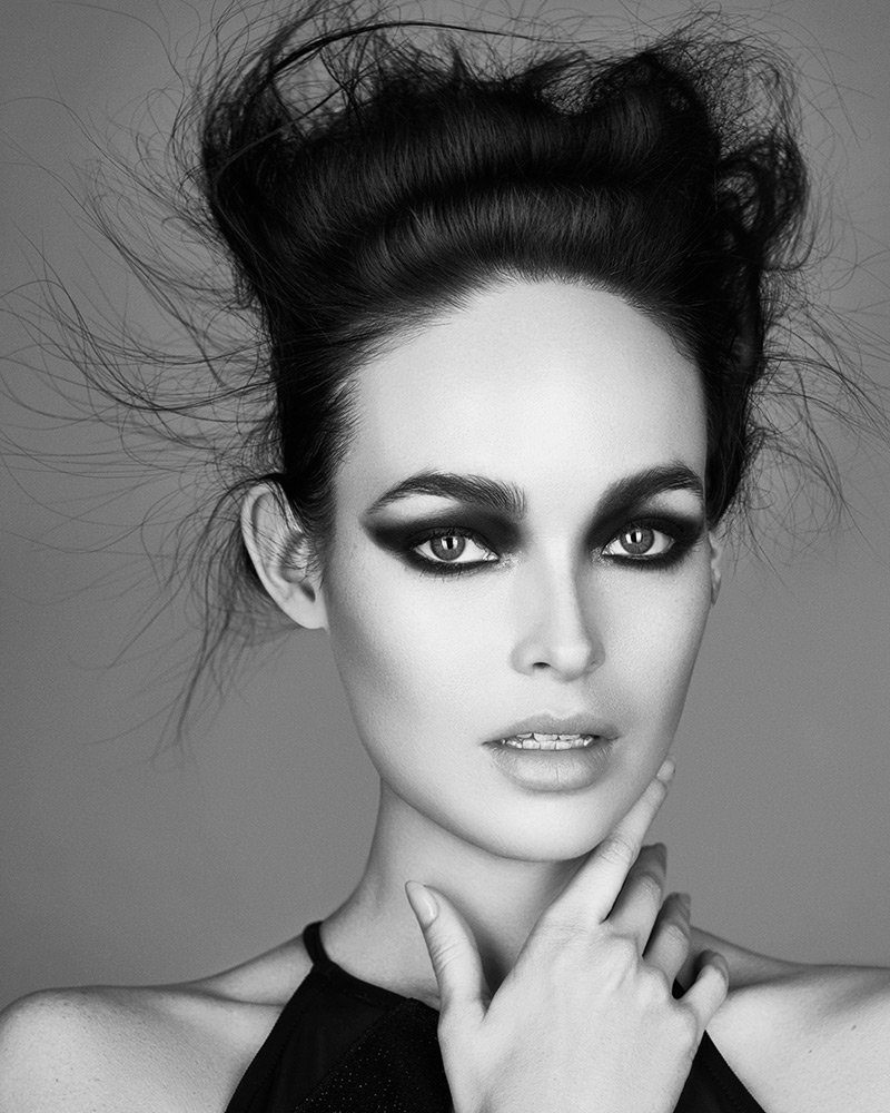 Unique and beautiful.
Hair: Karen Perry &amp; Marcello Moccia Hair creatives 
#daretobedifferent #stylingthefuture #partyhair #hairpinup 
#BHA2018 #winners <a href="/richmilesphoto/">Richard Miles</a> #Awards #trinitywalk #keepingitreal #hji #tecniart #pli #lorealpro #hairupdo #blackandwhiteinspo #hairstyle