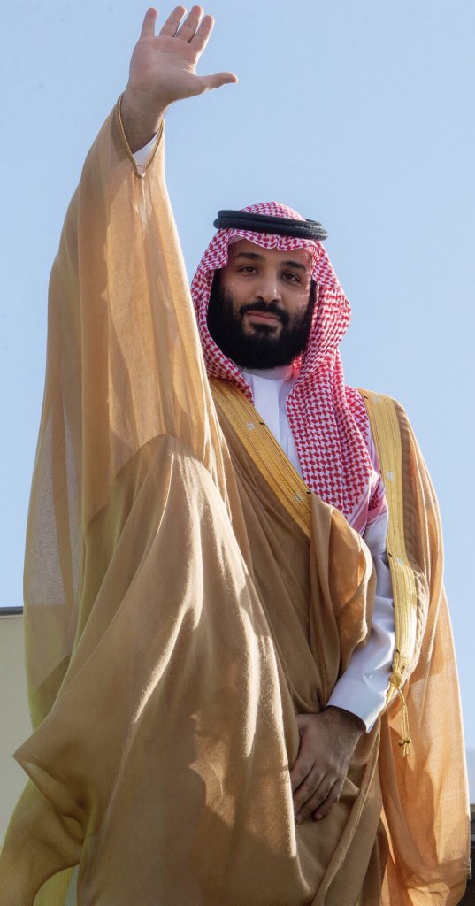#غرد_بحبك_لمحمد_بن_سلمان
سيدي ماهو على درب المذمه  والمسبّه
 لعن ابو من لامني  يوم احتمي ويفور دمي 

والله احبه من اعماقي واحب  اللي  يحبّه
 واكره اللي يكرهه لو من عيال ابوي وامي

مرهب البقمي