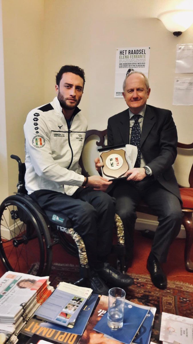 #InvictusGamesHague2020 Antonio Auricchio <a href="/AntonioAurii/">Antonio Auricchio</a> 2 volte bronzo agli Invictus Sydney ha incontrato l'Ambasciatore d'Italia ad Hague Andrea Perugini. Si intensificano i rapporti per rendere ancora più straordinaria l'esperienza Invictus. La disabilità non è un  limite.
