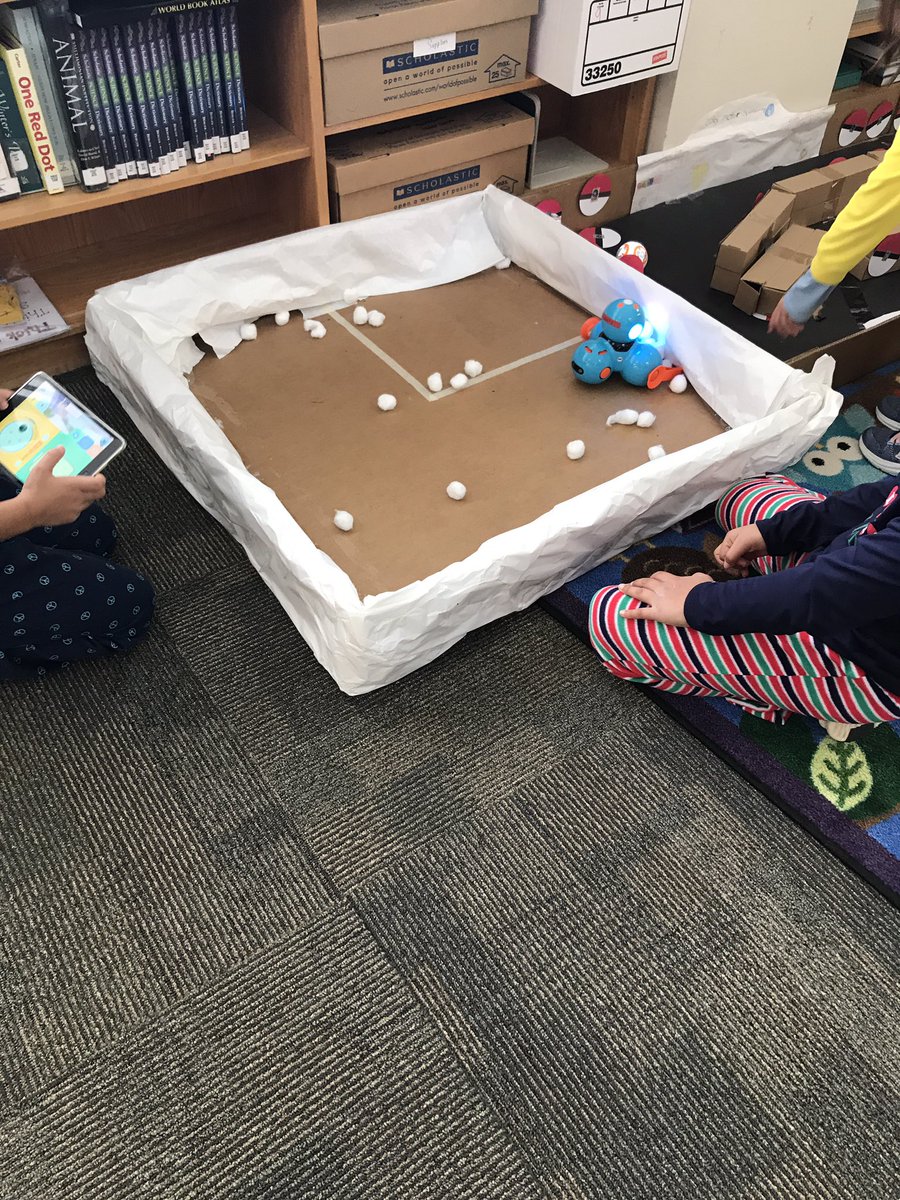 DianaColby's tweet image. #HourOfCode - week 2. Robot Time! It should be #monthofcode @WonderWorkshop @SpheroEdu @Bluebonnet_ES @KellerISD @KellerLibraries