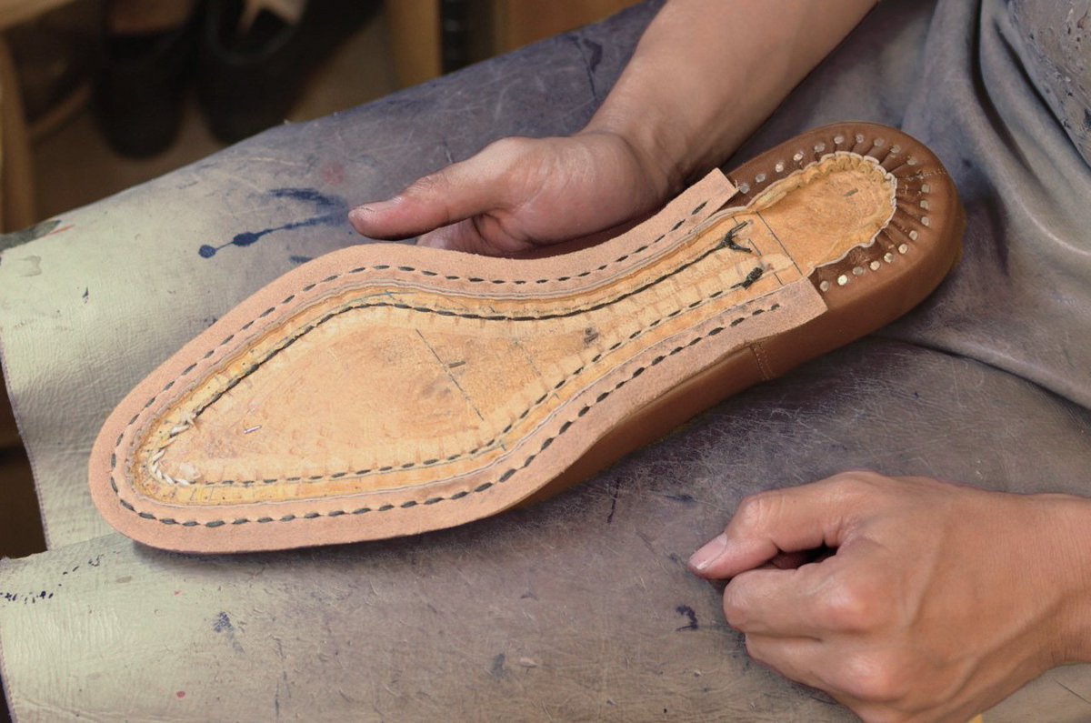 BIPC's tweet image. In August we spoke to Amanda Overs, #InnovatingForGrowth #scaleup graduate and founder of @icanmakeshoes about finding her business niche. Read Amanda's inspiration behind setting up and why she hated hearing 'you can’t do it like that': bit.ly/2rvolC6 #12DaysofBusiness