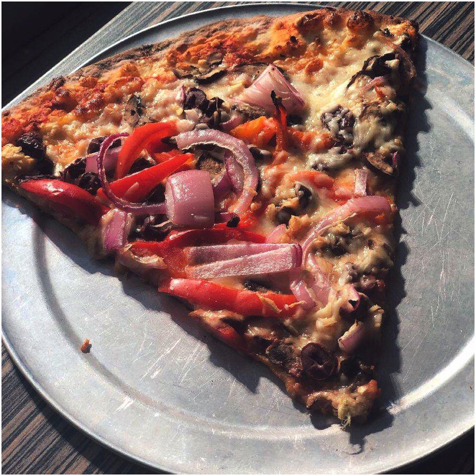 piepushers's tweet photo. eating veggies on pizza totally counts in the food pyramid, right?? 🍕🍅🥦🌶 #comegrabaslice #veggiesupreme #yum #takingcallins #pickupordelivery #localfood #durhamnc #bullcitypizza #bullcity #piesforthepeople https://t.co/OMOBOnLYZr