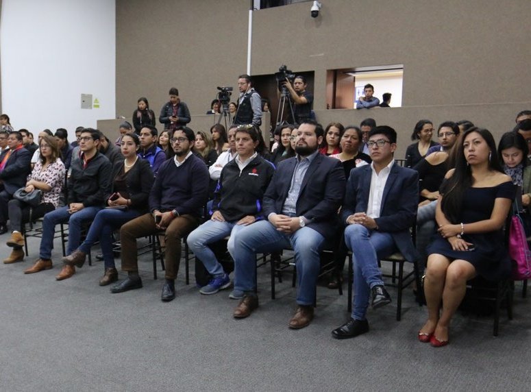 #JuventudYDemocracia | Aquí van a tener un Consejo Nacional Electoral abierto para que se preparen, se capaciten, para que no sean estadísticas sino actores, verdaderos participantes en política, señala consejero <a href="/jr_cabreraz/">José Cabrera Zurita</a>.