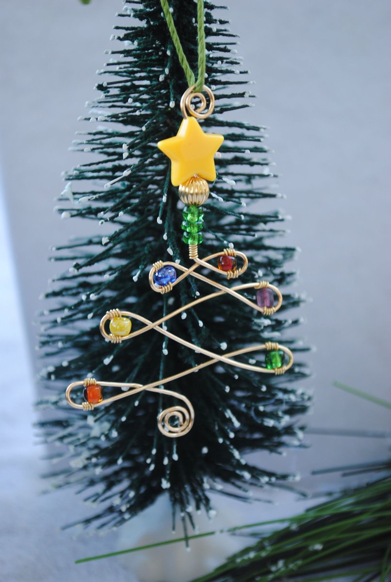 buff.ly/2BctYtg Custom made wire Christmas tree ornament by Rocks2Gems2Wire #wiretree #Christmas #ornament #beaded #treedecoration #gift #holidaydecoration #custommade #shopsmall #handmade #Etsy #holidaydecor