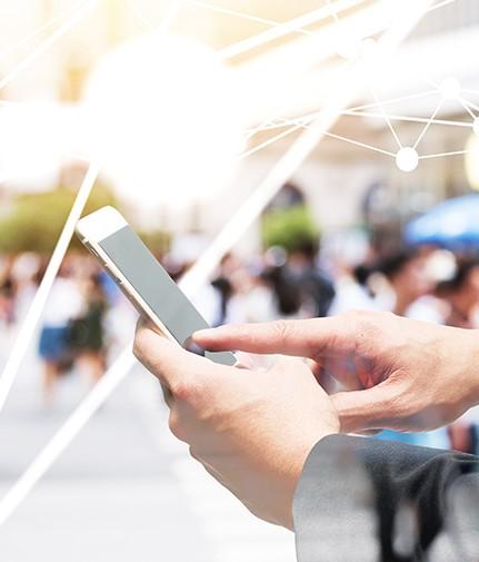 IntelEdge's tweet photo. The @FCC is taking the right steps to help make #IoT-connected devices and #5G accessible by adopting notices of proposed rules of a more flexible use of #midbandspectrum. https://t.co/duVEy7mG82 https://t.co/8EDCIavkLz