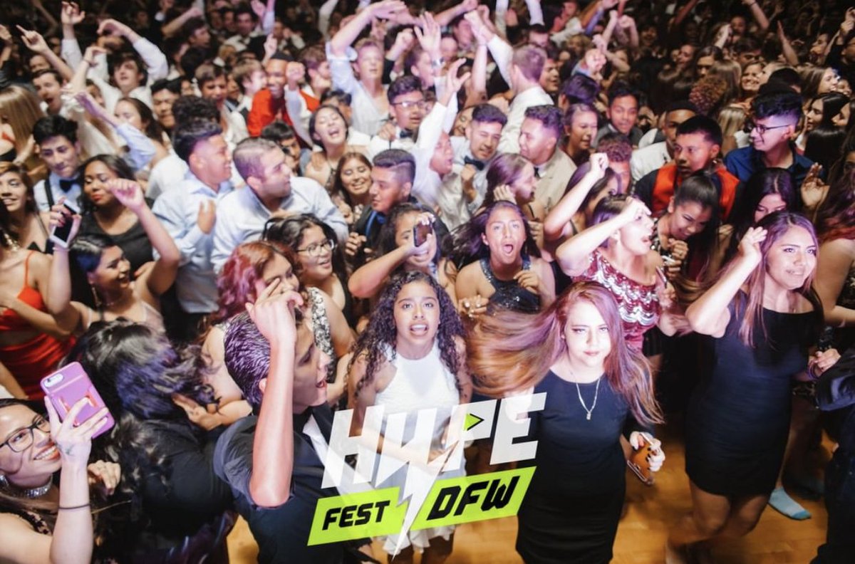 MYDPDTOUR's tweet photo. Sooooo who wants a Hypefest???? @azlestucrew @lewisvillestuco @STUCOLEHS @lovejoystuco@AStuco18 @conroestudentco @twhsstuco_ @RidgeStuCo #HYPEFEST #DFWPRODJS #TUWAP #WEDABEST #ROCKSTARS #MORETHANDJS #NOAPOLOGIES #BOOKUS https://t.co/udfLnuFoP7