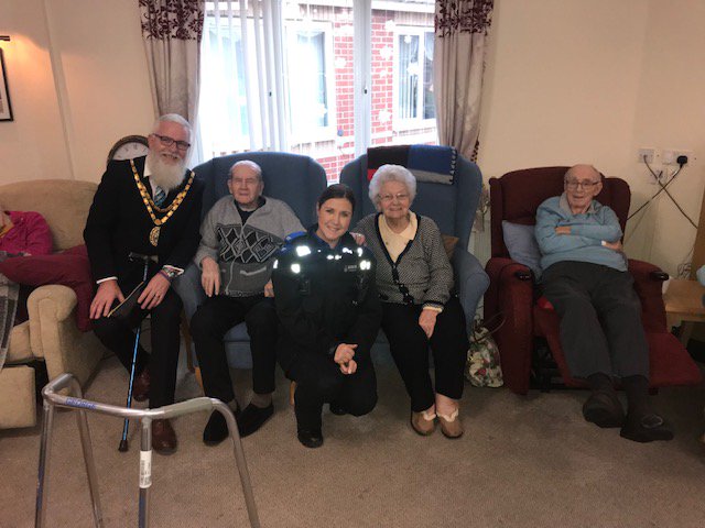 Cohesion Officer Sarah Willis and Scott Meikle Mayor of Peterlee visited Langley House in Horden today joined by Dene House Choir. Fun was had by all and thank you to a lovely lady in Peterlee who donated all the gifts for residents #ChristmasSpirit