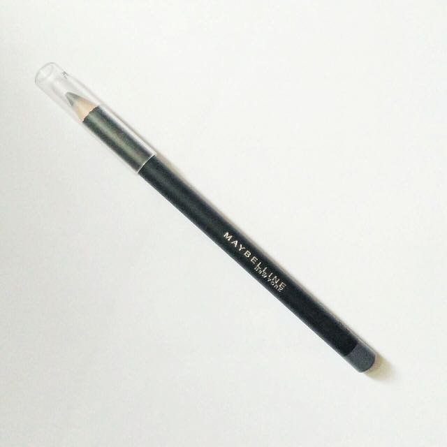 hollystoreid's tweet photo. Maybelline Fashion Brow 3D cream pencil
.
Pensil alis bertekstur creamy dengan slanted-angle tip dan spoolie untuk hasil alis tebal natural yang sempurna. 
Pilihan Shade:
*Brown
*Dark Brown

Harga: Rp. 55.000 https://t.co/ieOF8Nbd8a