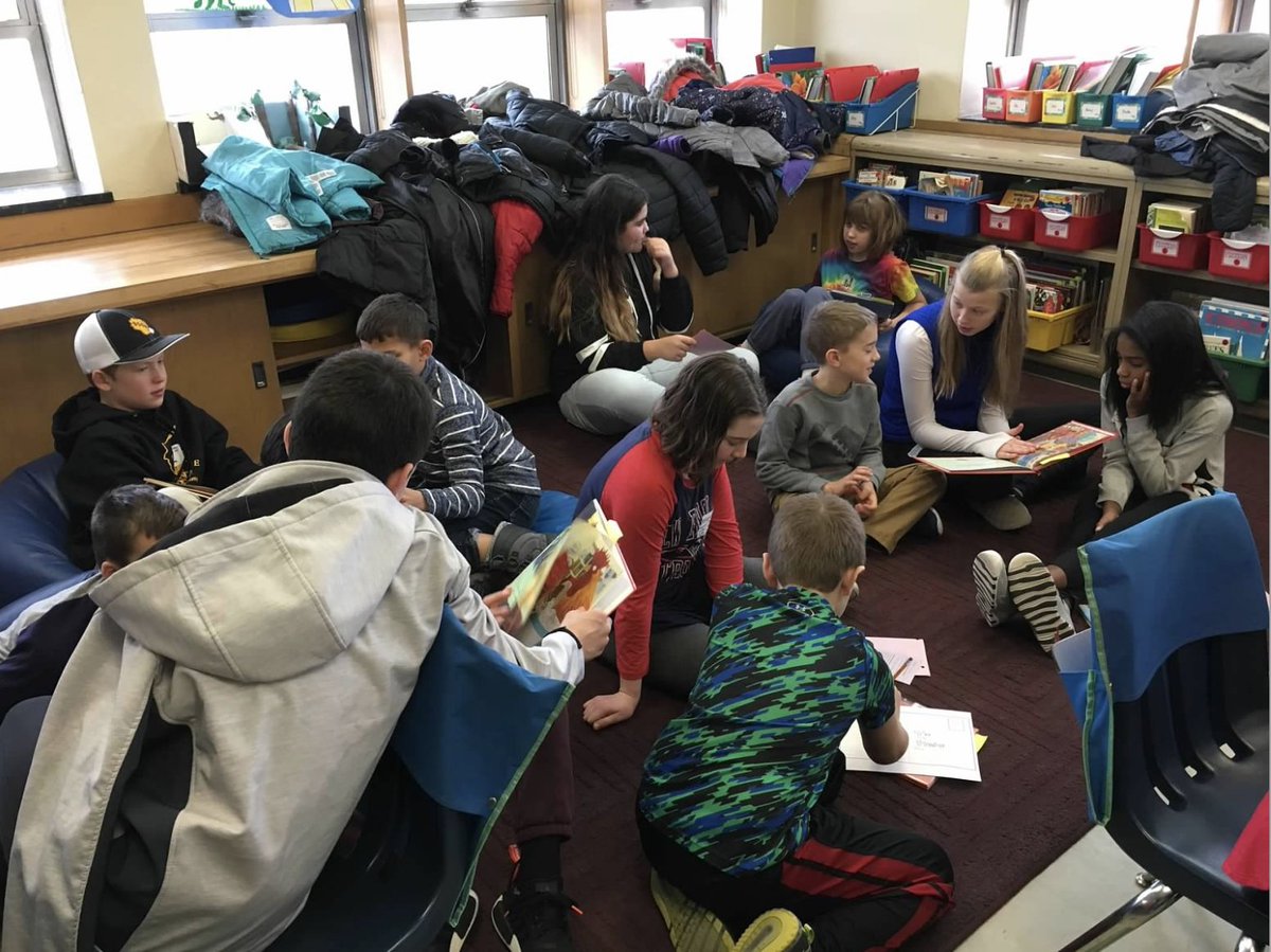 TosaLongfellow's tweet photo. It's amazing to have so many community and @tosaschools partners to learn with.  Longfellow's 2018 day of giving provided our Orioles the chance to learn outside the classroom.  #Longfellowpride https://t.co/xxQ9gBQKBr