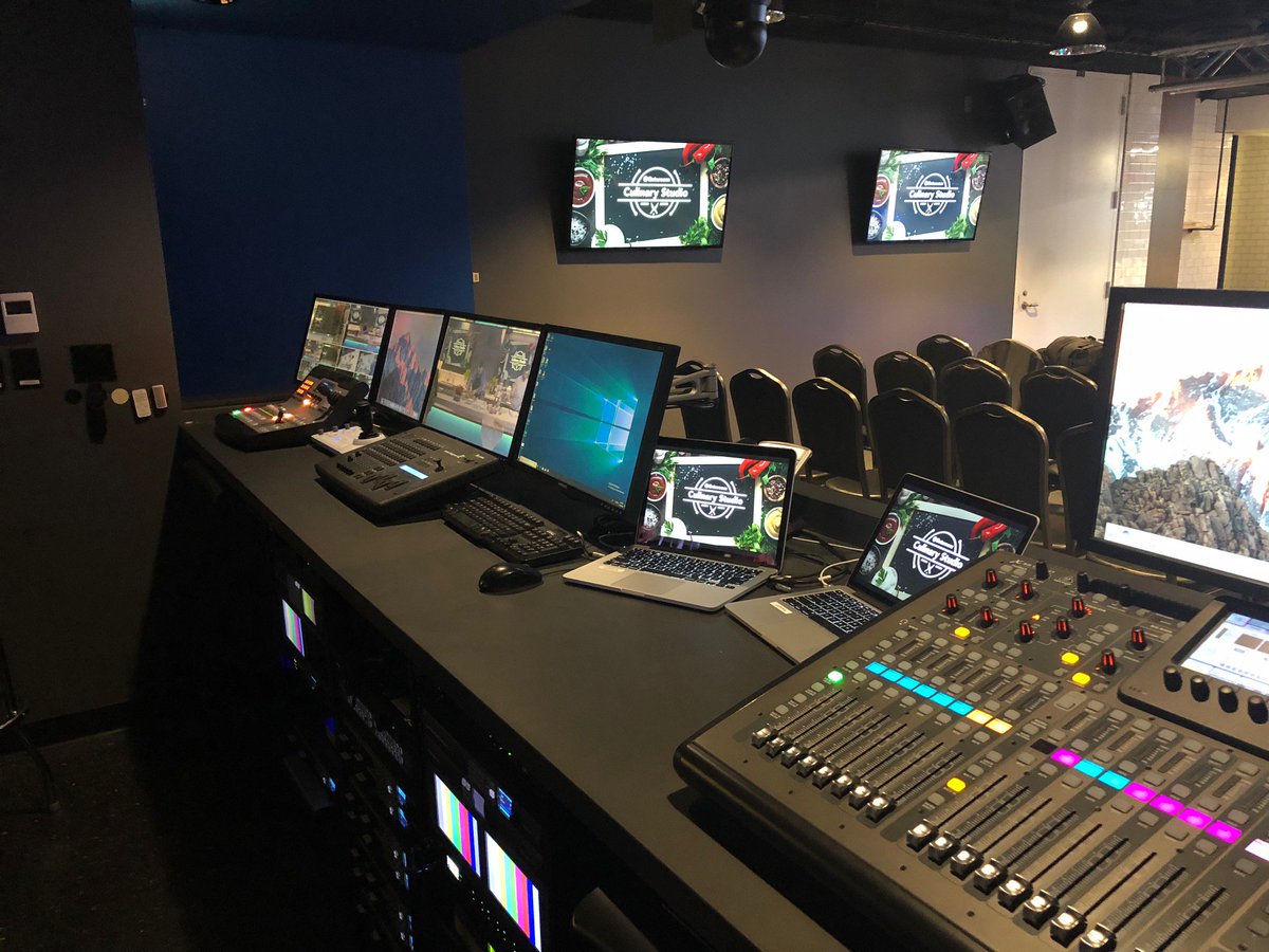 GatesAir's tweet photo. GatesAir was excited to sponsor a special Chicago Chapter 26 SBE Meeting at the Entercom Culinary Studio which included a cooking demonstration from our very own Chef Tony! #TV #Radio #CulinaryStudio #SBE #Broadcasting #Transmission https://t.co/Jl7Qzi57SR