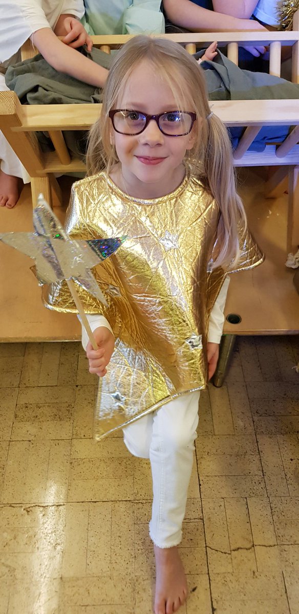 Of course I got a shot of <a href="/LetiMicroBlonde/">Lettie Weller</a> after her #nativity this afternoon before coming out. First time that I've seen the story centred around the #star. #ChildActor #TeamDB