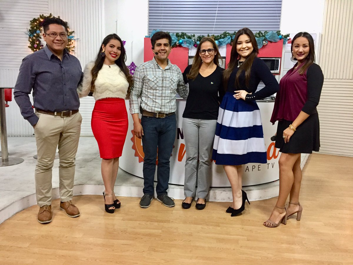 Hoy en #NuestraMañana tuvimos la grata visita de Monica de Samayoa para invitar a los Salvadoreños a que se unan este 14 y 15 de diciembre a #Teletón ¡Juntos Todo es Posible!#MediosUnidos <a href="/TeletonSV/">Teletón El Salvador</a>