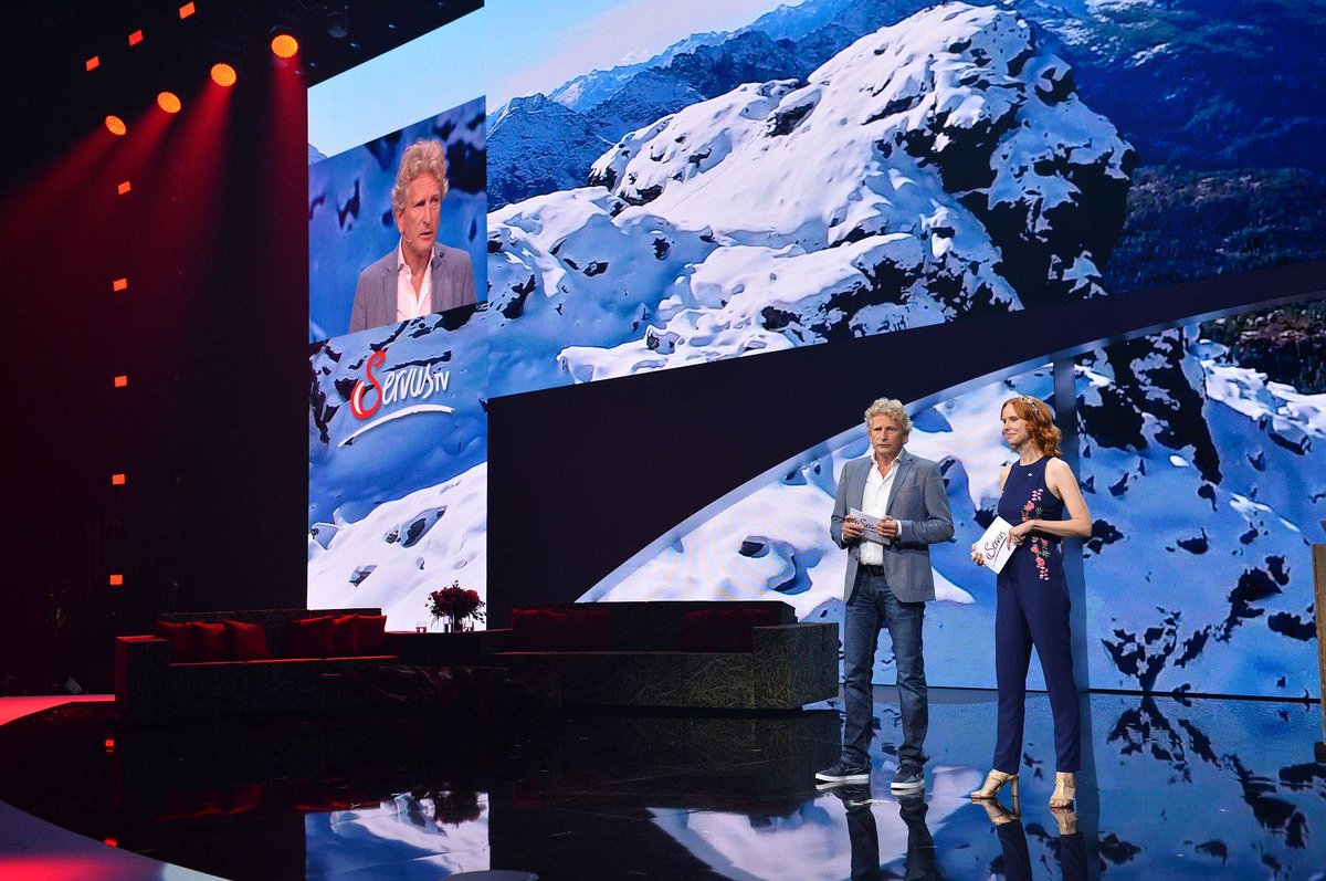 Christie_ProAV's tweet image. The #ScreenforceDays event has been operated with a versatile Christie infrastructure provided by @LOOPLIGHT: Pandoras Box has been used by Lichtunit GmbH who were responsible for video consulting and editing, content management and project management for the content area.