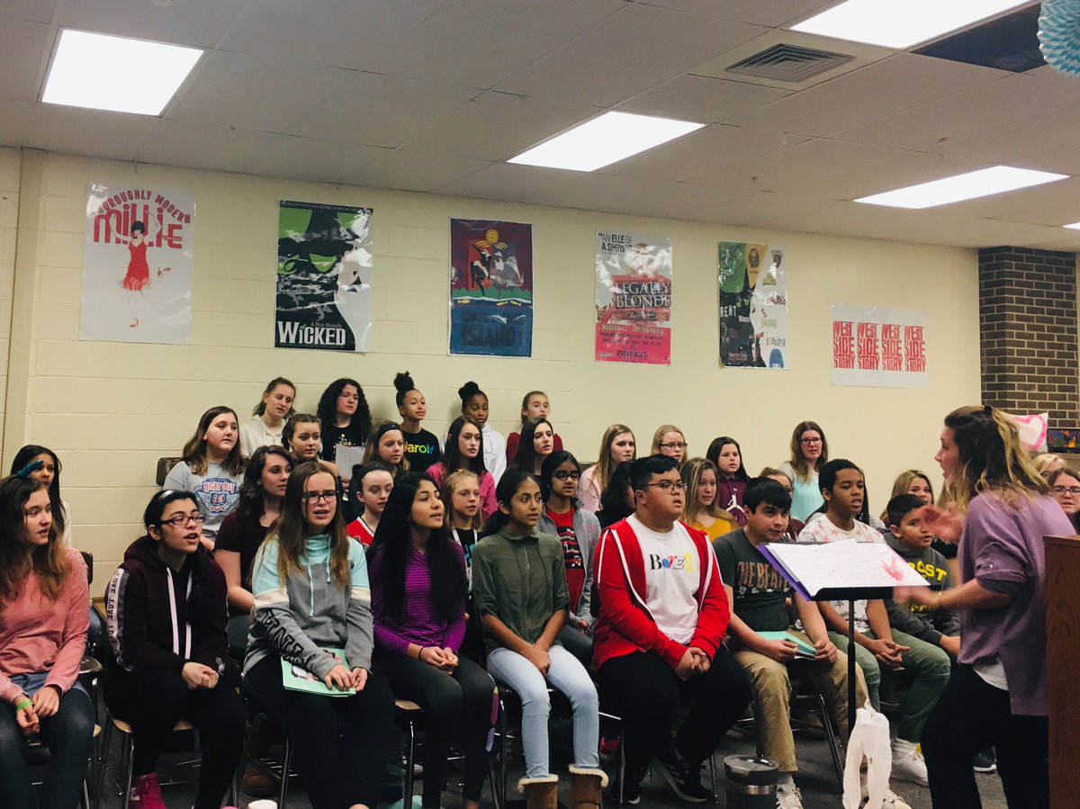 How do you run a successful choir rehearsal with 55 junior high students? Make SURE they are aware of the expectations to SUCCEED! These kiddos worked SO hard for over an hour and we did not have 1️⃣ disruption! #TellYourStrong #keystosuccess #musiceducators #WeAre54