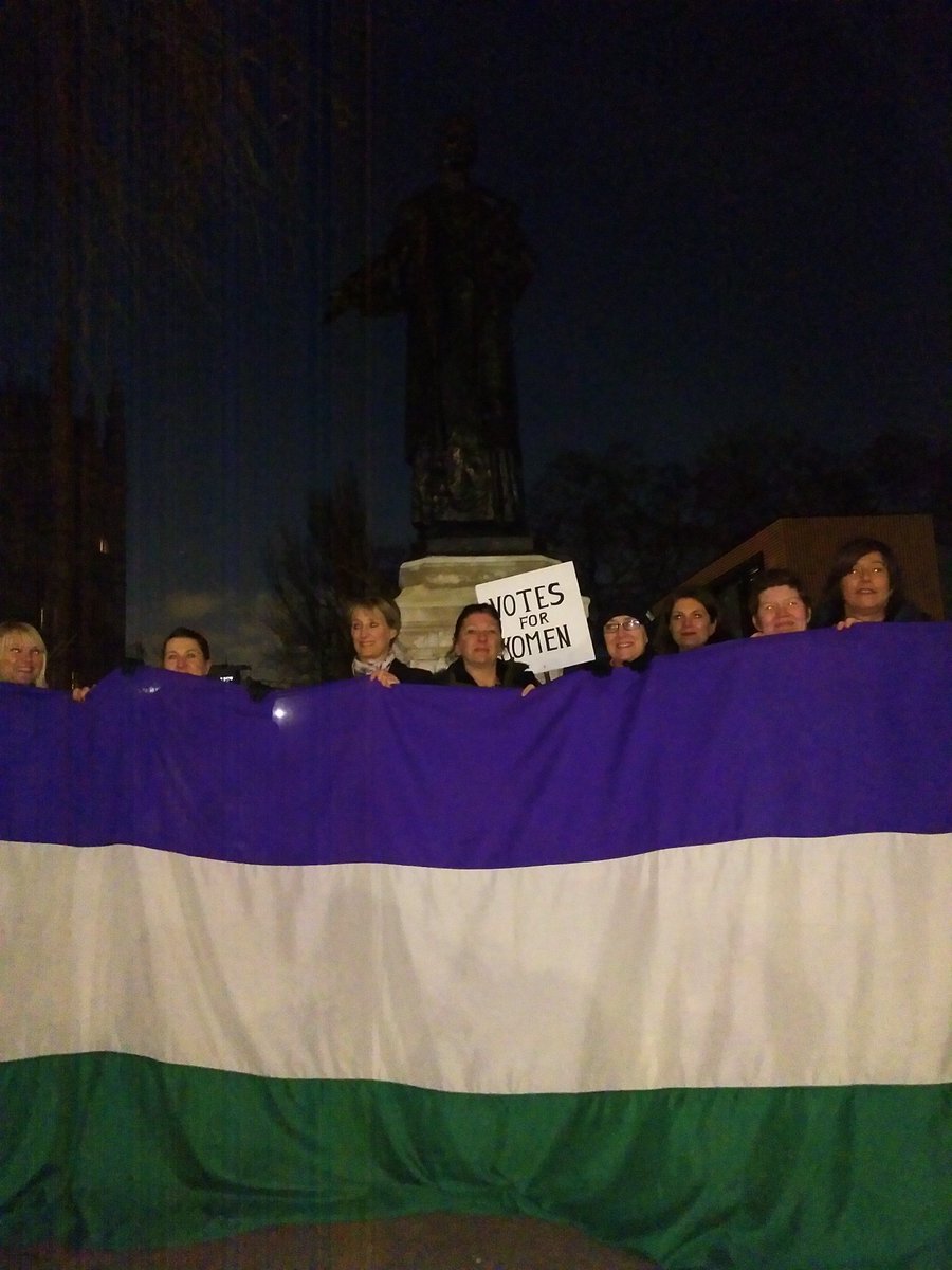 Ros Ball ⚡ tweet media