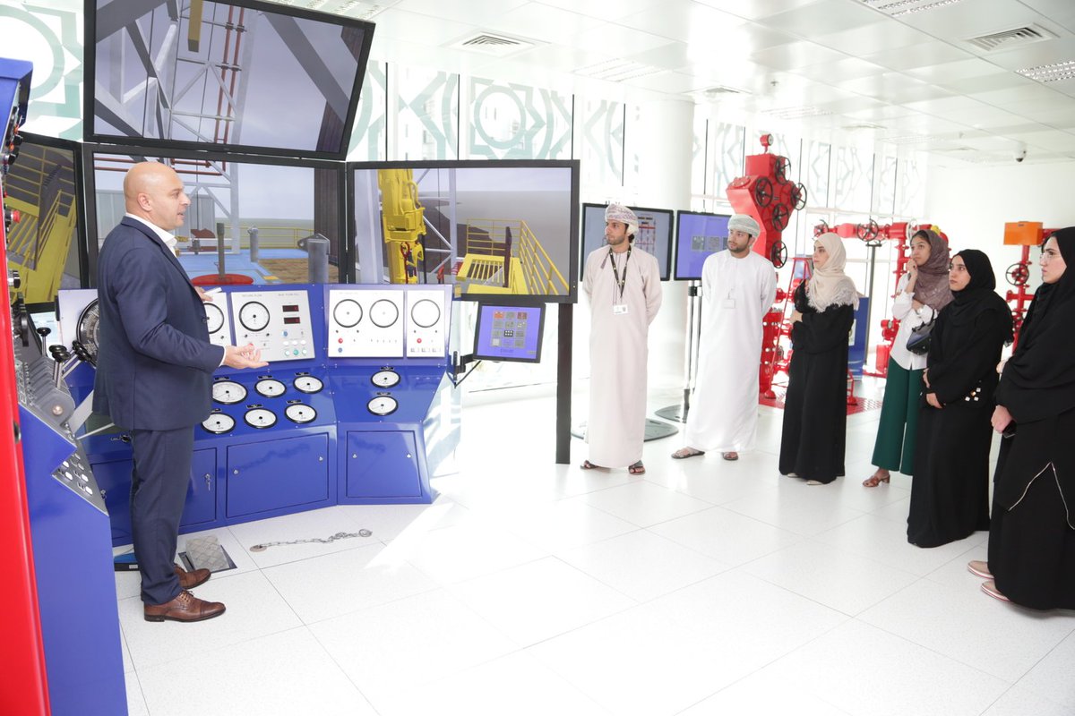 Engineering students at @SQU_Info toured the Oman Institute for Oil &amp; Gas during BP Oman’s Discovery Day. Students learned about working in the Upstream business, participated in an advanced drilling simulation, and used VR technology to get a first-hand look at a rig site.