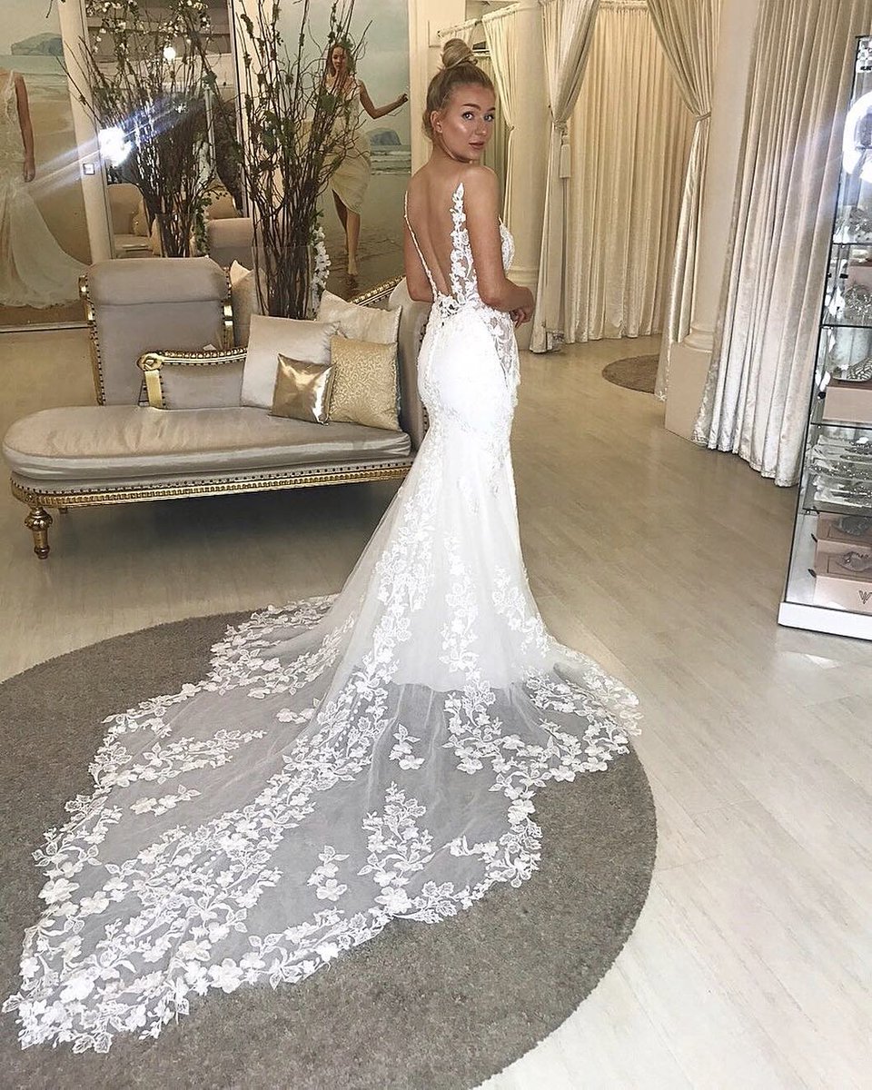 This train though💕

'Marissa' by @martinalianabridal is now available in store, and is included in our 10% off until 22/12/18.