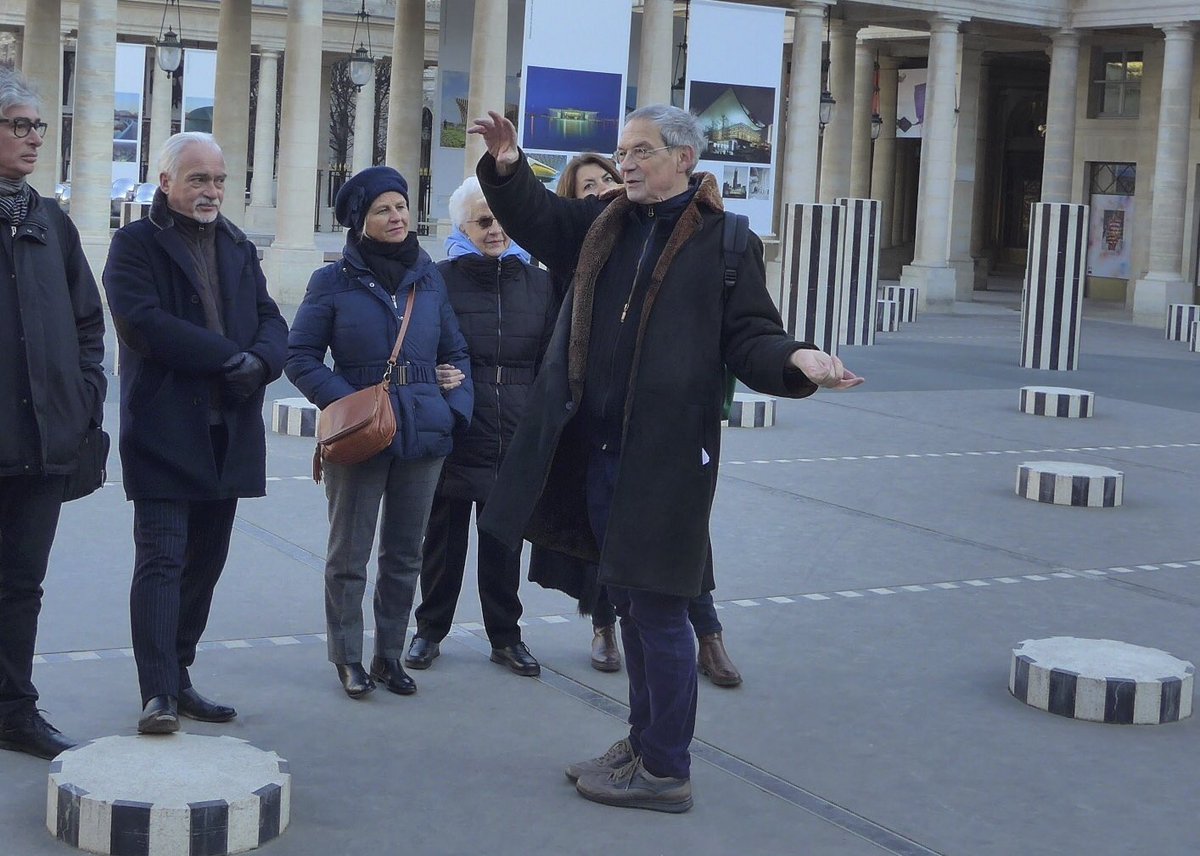 JLMarrou's tweet image. Suivez le guide dans votre fauteuil : lisez « Paris Retrouvé », 23 balades en forme d’énigmes sur les traces du passé. J. Louis Marrou