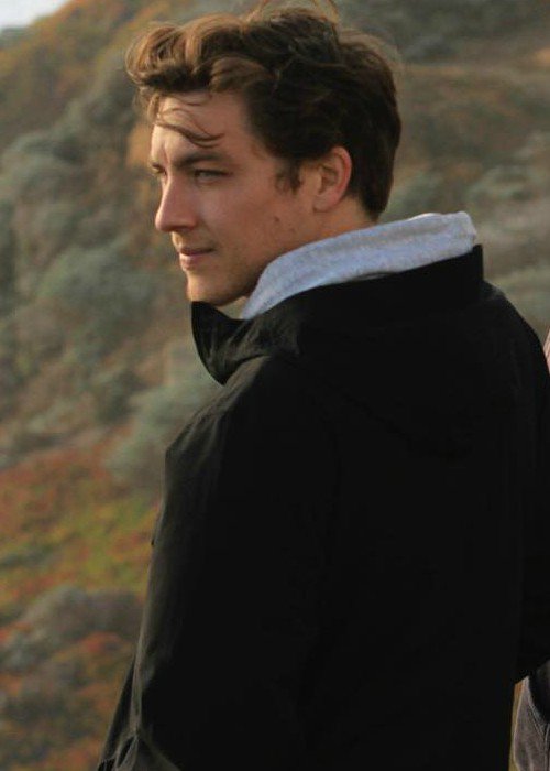 [Text] 

Look at the picture I found.