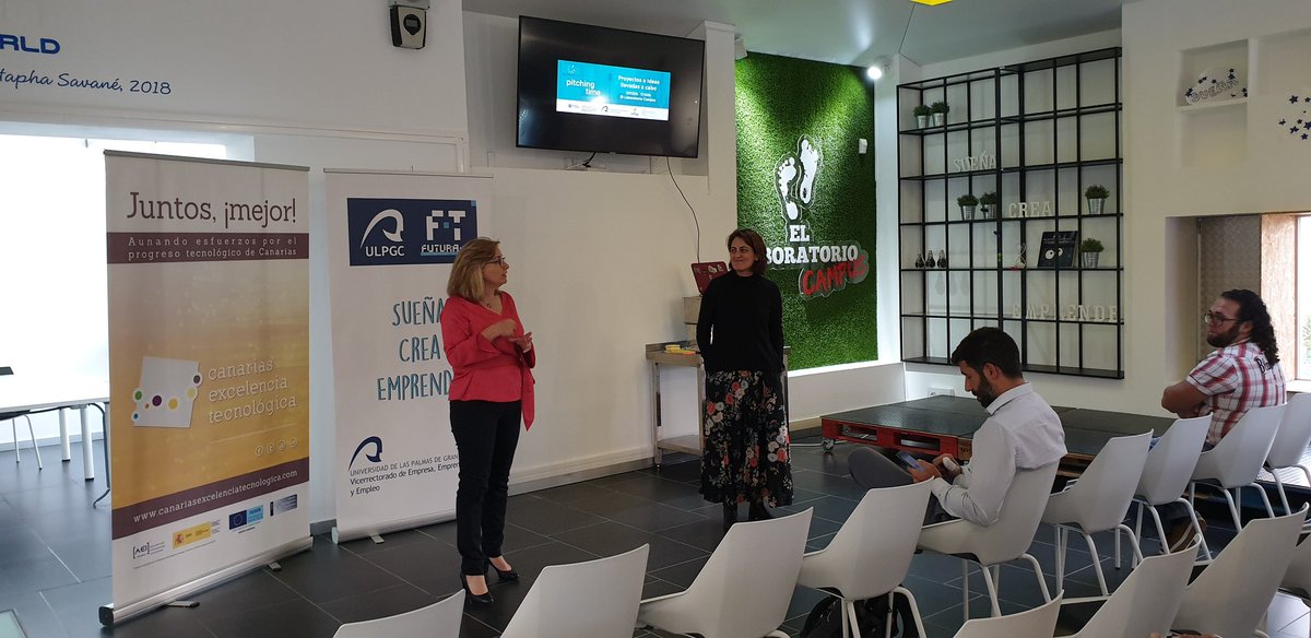 ClusterCET's tweet photo. Comienza #PitchingTime 2018 con la bienvenida de Pino Medina, Directora de Retos y Emprendimiento de la @ULPGC, y Patricia Fraile, Gerente del clúster. https://t.co/ZSz6FSvo8P