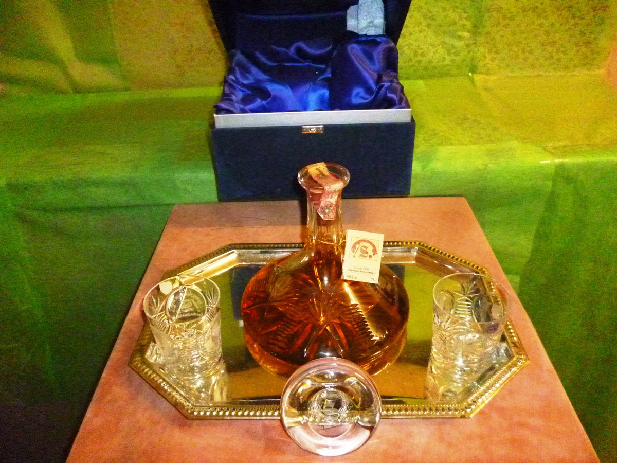 ProfalBG's tweet photo. #Luxury #Gift #Collection #Whisky #Signatory1970 #We #offer #you a #Christmas #Present #Of #Quality #Elegance #Exclusivity https://t.co/FRjFBlbNcN Online Sales. https://t.co/X7WNbbluBg