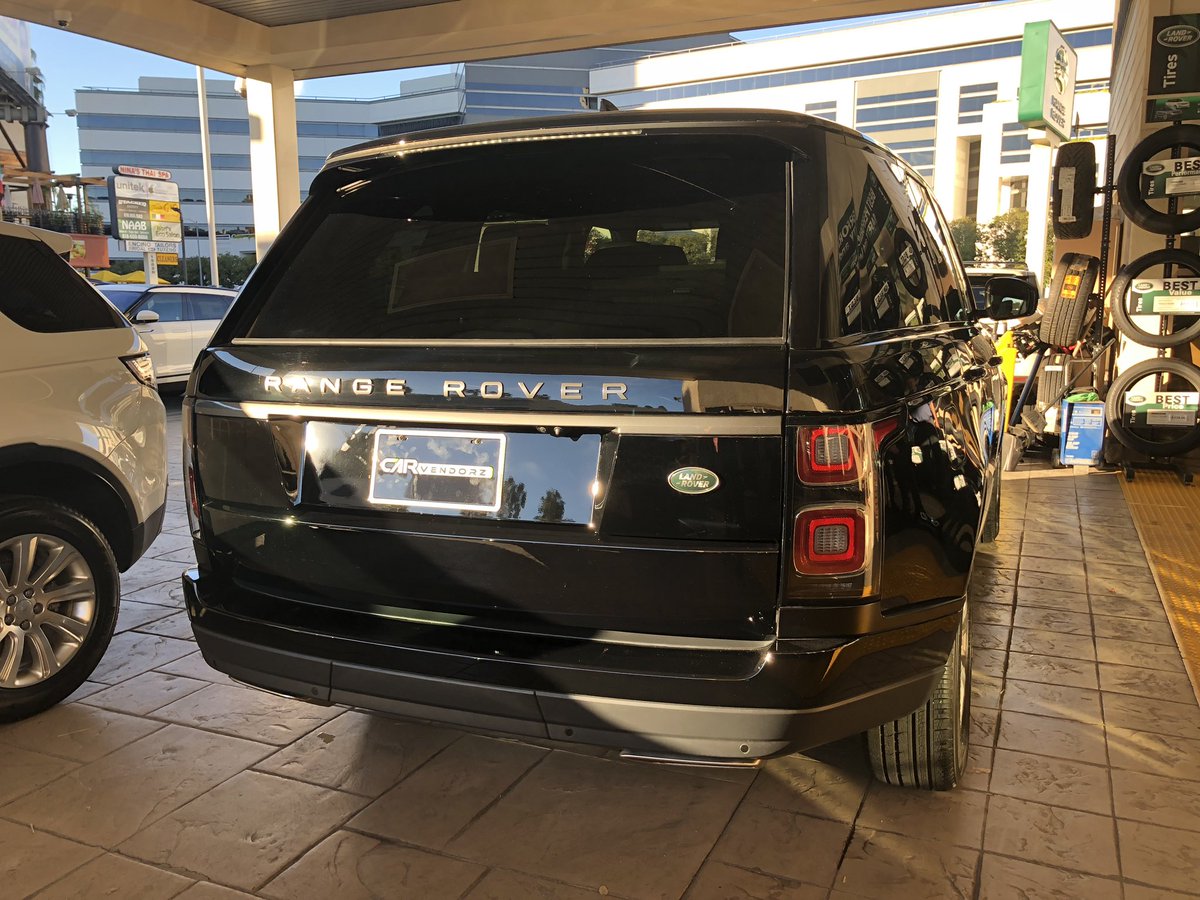 CarVendorz's tweet photo. 🚨Happy Cutomer Alert 🚨
Congrats to our new #CarVendorz family mamber with her 2019 #LandRover #RangeRover HSE. Yes, we work with any credit and you can lease or purchase any make and model at wholesale price. Your new 🚗 is only a 📞 away! https://t.co/5KCPA3Xlp0