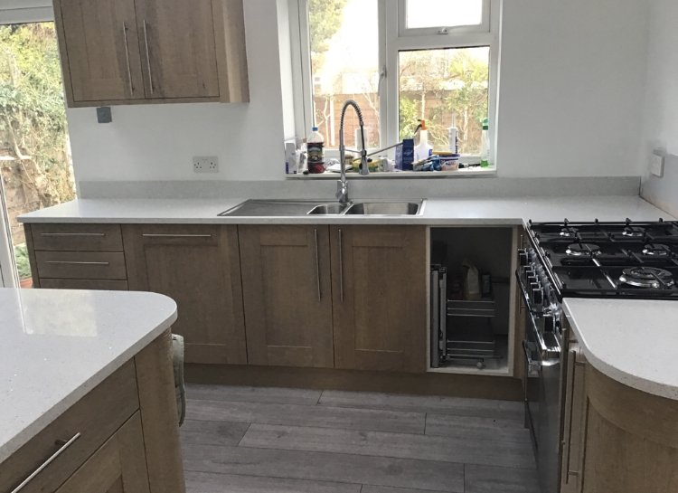 paulw_rl16's tweet photo. White mirror Silestone quartz #silstone #quartz https://t.co/cRyXohjrWN