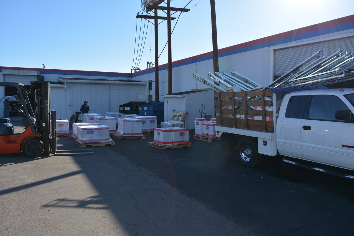 AllomaticInc's tweet photo. 60 + gate operators in a single order ready to ship by 10 am.
We appreciate all of your support. Thank you. 😀
#allomatic #1 in #gateoperators https://t.co/8d9z9cSolO