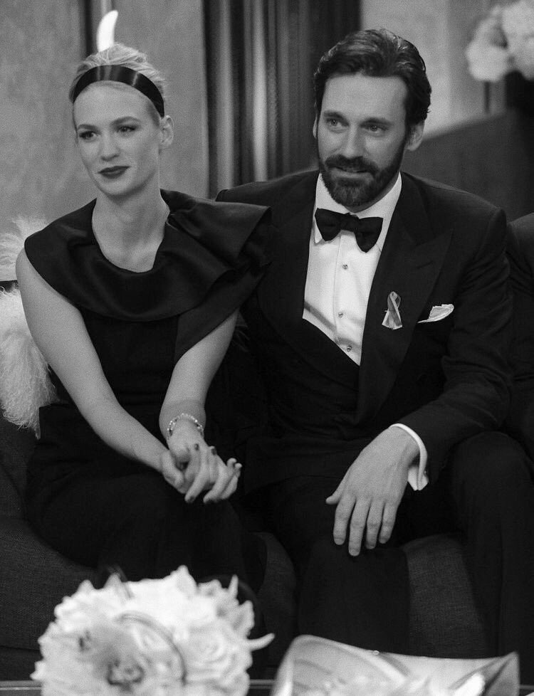 madmenpics's tweet photo. Mom and Dad. https://t.co/0x24FNoWXq