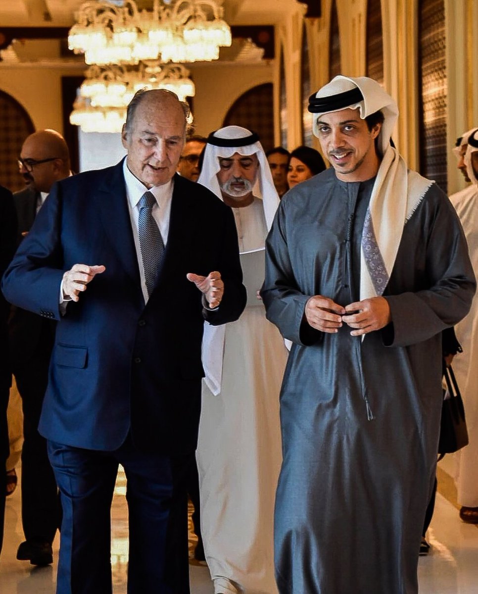 Happy Birthday Aga Khan IV! He\s the half-British Imam of Nizari-Ismaili Shia Islam! He turned 82 today! 