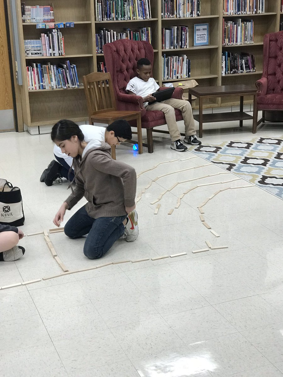 Our <a href="/D45Jefferson/">Jefferson Middle Sch</a> 6th Graders are having a “ball” as they explore and experiment with the sphero during our Techsperts meeting! #D45 #Creatives #DidYouEverKnowThatYoureMySphero