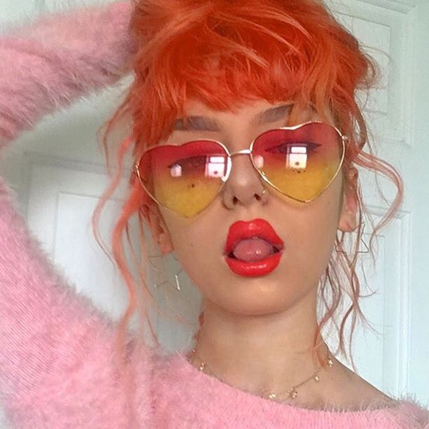 ChanelWelle's tweet image. ⤷ heαrt eyes.