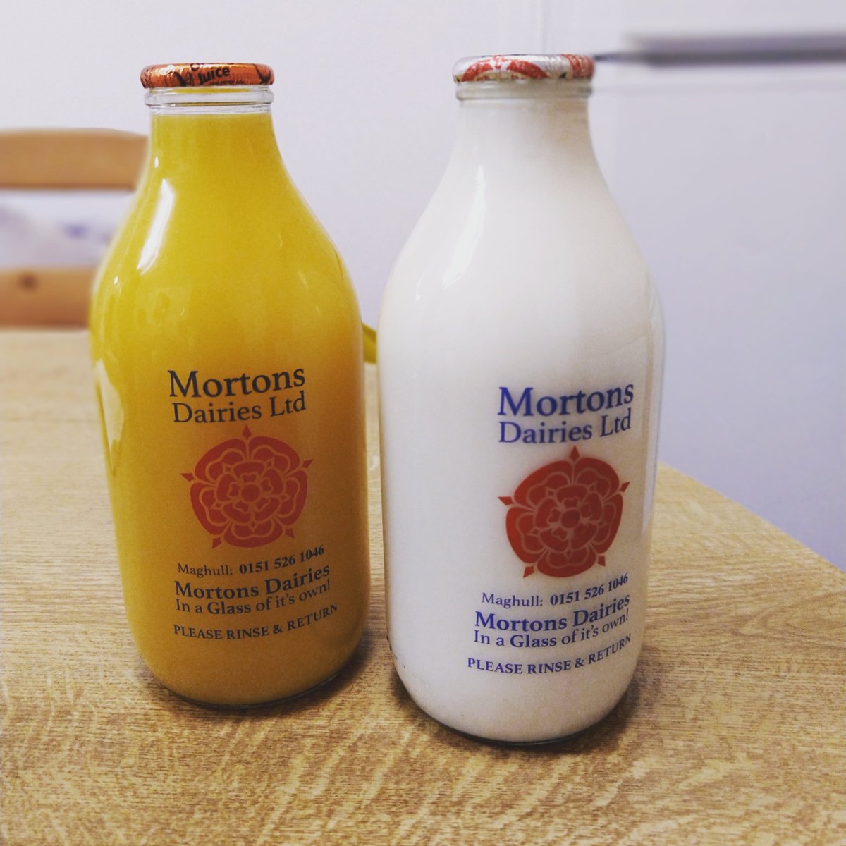 So loving my new morning delivery, and right to my flat door #love #moretonsdairy #endsingleuseplastic