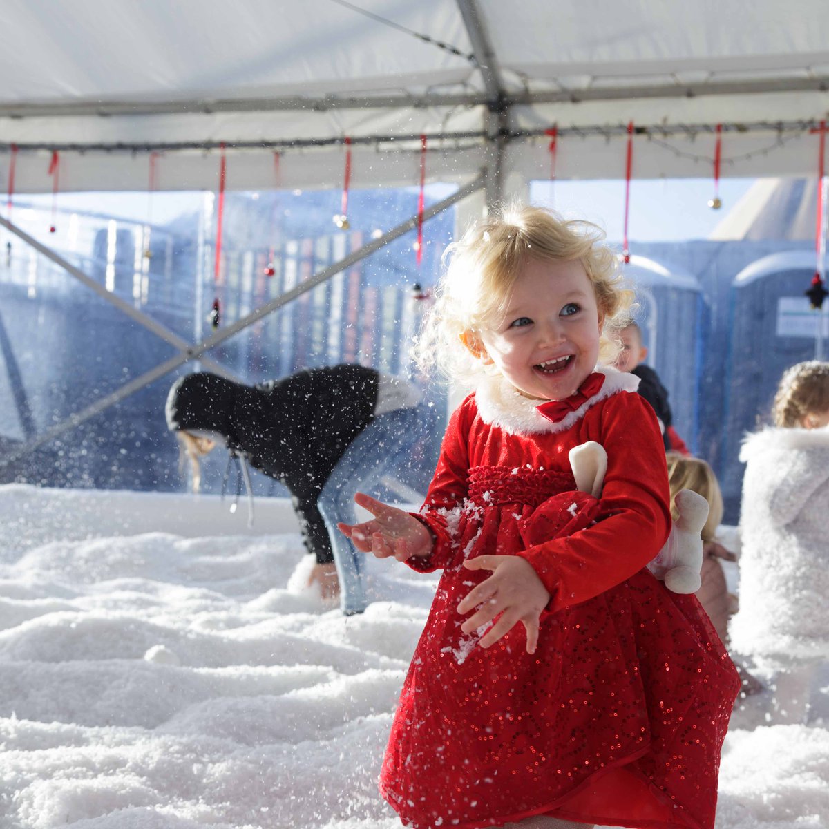 FESTIVE FAMILY FUN on Gateshead Quayside! 🎄👇

☃️ The North East's ONLY Snow Pit! 
🤶🏻 Meet Mrs Claus shows, Sat &amp; Sun from 9:45am
🎅🏼 Santa’s Grotto 
👪 Family Igloos to watch a film in &amp; get a visit from Santa with presents!

Find out more HERE: christmastyne.com
