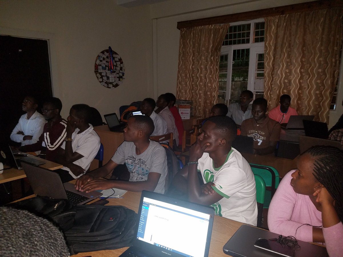 uzarwanda's tweet photo. Having Youth who are capable to do online marketplace will increase employability in Rwanda #Umushyikirano2018 #CSMS2018 @RISARWANDA @RDBrwanda @IBMuhizi @MusoniPaula @RwandaICT @ITCnews @rwandacybersec @rbarwanda @rwictchamber @klabrw @jbtuyishimire @IGIHE https://t.co/ZL8aQuXaz9