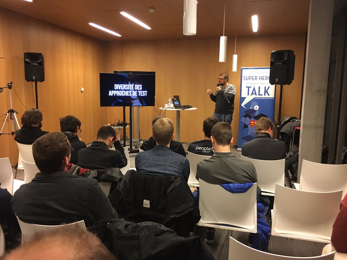 paulp_si's tweet image. Soirée #APIHour avec @Korben ce soir ;) avec @clermontech