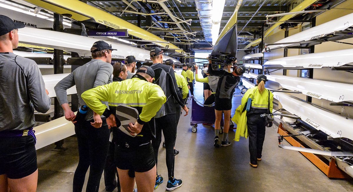 UW_Rowing's tweet photo. Be back soon...
#winterbreak #wintertraining #liquidwater #rowingu #rowtownUSA #ConibearShellhouse #launching https://t.co/dzUqcugpot