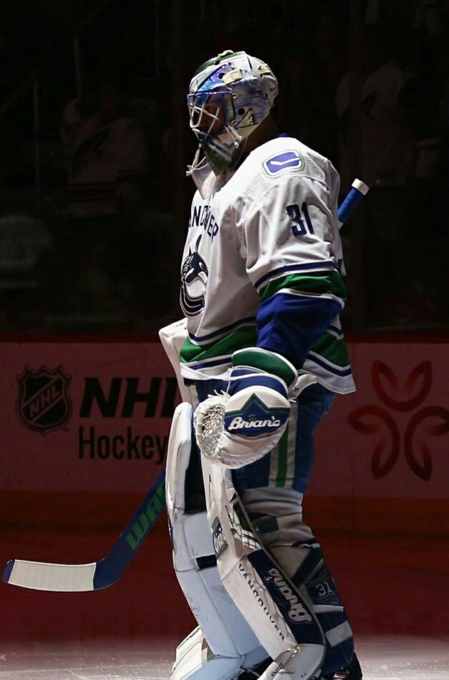 VancouverFrank's tweet image. ☝ be in the moment
a canuck.
👉 @Canucks 
youtu.be/9PP-RgpP-Q8
#ASOT894 🙆