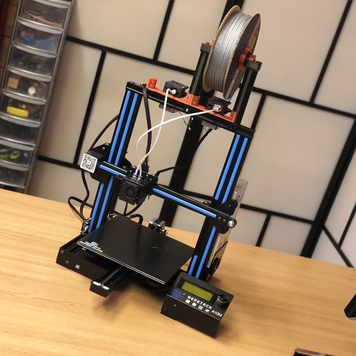 FilamentFrenzy's tweet image. Test fit of a slight remix of the EPIC @_Tinkerz #TopSpooler using @tinkercad to accommodate the @geeetech A10M 😮 Printed in @Proto_pasta @toms3dp Tangerine Orange Metallic HTPLA &amp;amp; @Fillamentum Vertigo Galaxy PLA 😃 Printed on the A10M sliced with @Simplify3D #PracticalPrinting