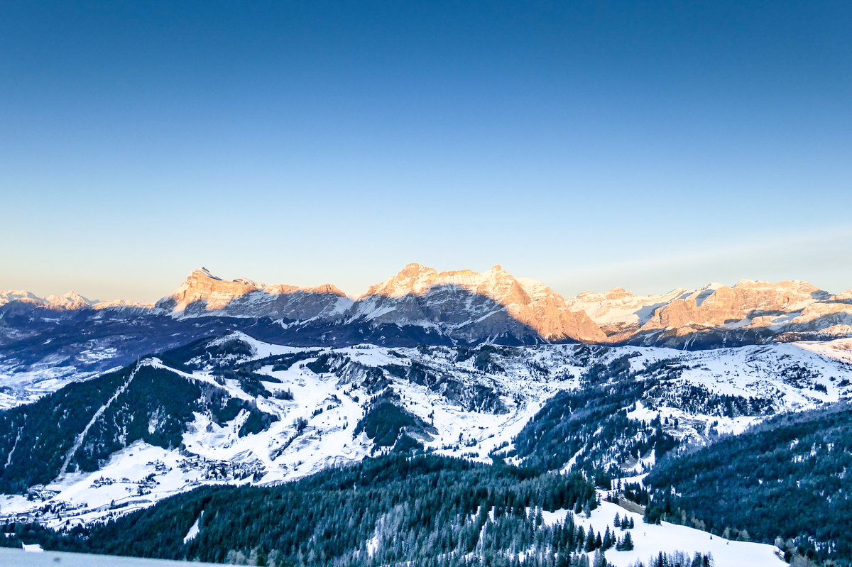 The mountains are calling and I must go.... #AltaBadia <a href="/InghamsSki/">Inghams Ski</a> <a href="/altaBadia/">Holimites.com</a>