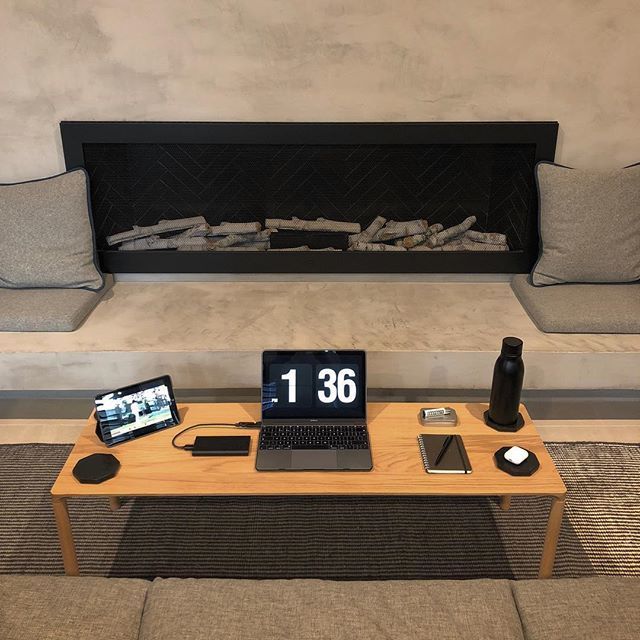 kidos74's tweet photo. sucker for a solid setup 🤓📱💻📡@minimalsetups @setupinspiration https://t.co/mI3AerV1vb
