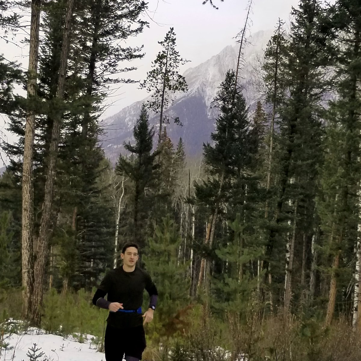 gogetdotfit's tweet photo. Getting some active minutes in the Canmore area. I enjoy trail running because of how visually stimulating and engaging it is. How do you like to exercise during the winter months?
#gogetfit #150minutesaweek #trailrunning #running #canmore #fitness #fit #health #healthy https://t.co/NQK5yvQoaa