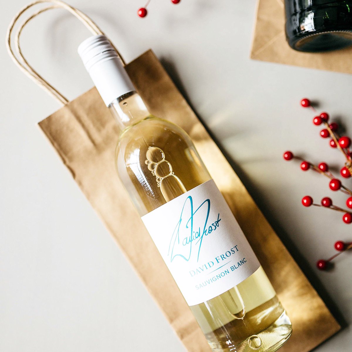 DavidFrostWine's tweet photo. Buy 6+ bottles for gifts or hosting and get FREE SHIPPING ‘til Christmas use code: FREESHIP at https://t.co/m2KrvbeKE2 https://t.co/5yS40Hj0J3