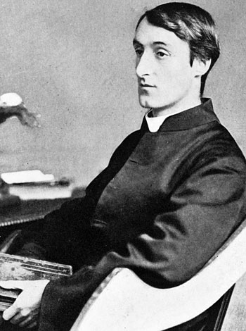 'And for all this, nature is never spent;
    There lives the dearest freshness deep down things…'
Celebrating 100 years of poetry by Gerard Manley Hopkins, S.J. Thank you @PoetryFound and #PoetryOffTheShelf

bit.ly/2EncVaW