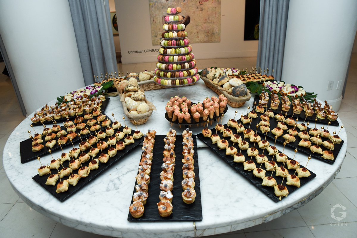 sagamorehotel's tweet photo. An incredible close to #SagamoreIsArt week at the 17th Annual Sagamore Brunch. A morning of champagne sips, delicious bites and immersive art experiences featuring a live performance by Jason Newsted and The Chophouse Band. https://t.co/er9PyFLEc0