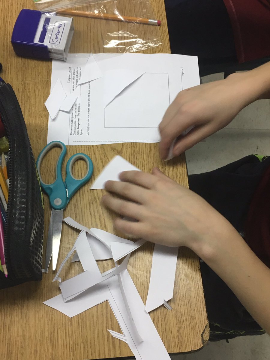 amandaamada11's tweet photo. Tangrams, Christmas code breakers, and interactive games makes this math class fun for all @LeslieFrostPS https://t.co/8XrR8LVpwx